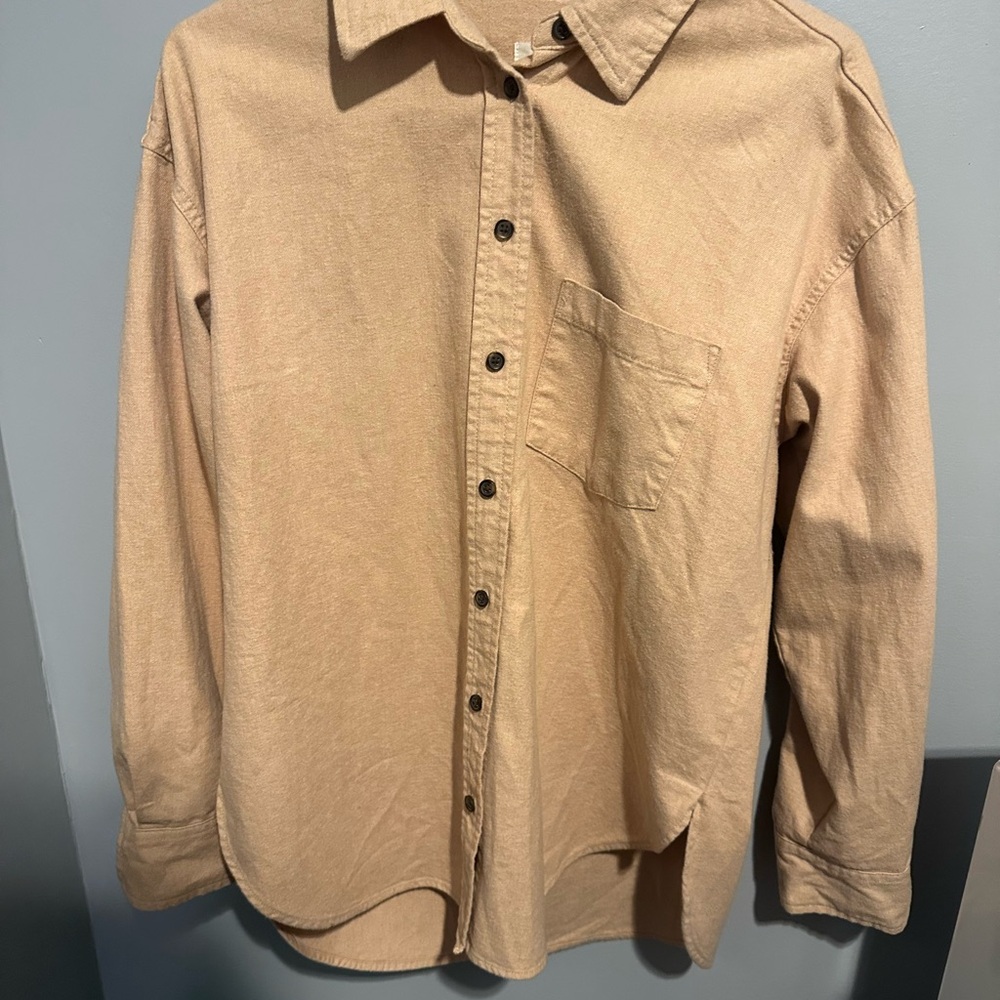 Universal Thread Men's Beige Button-Down Shirt